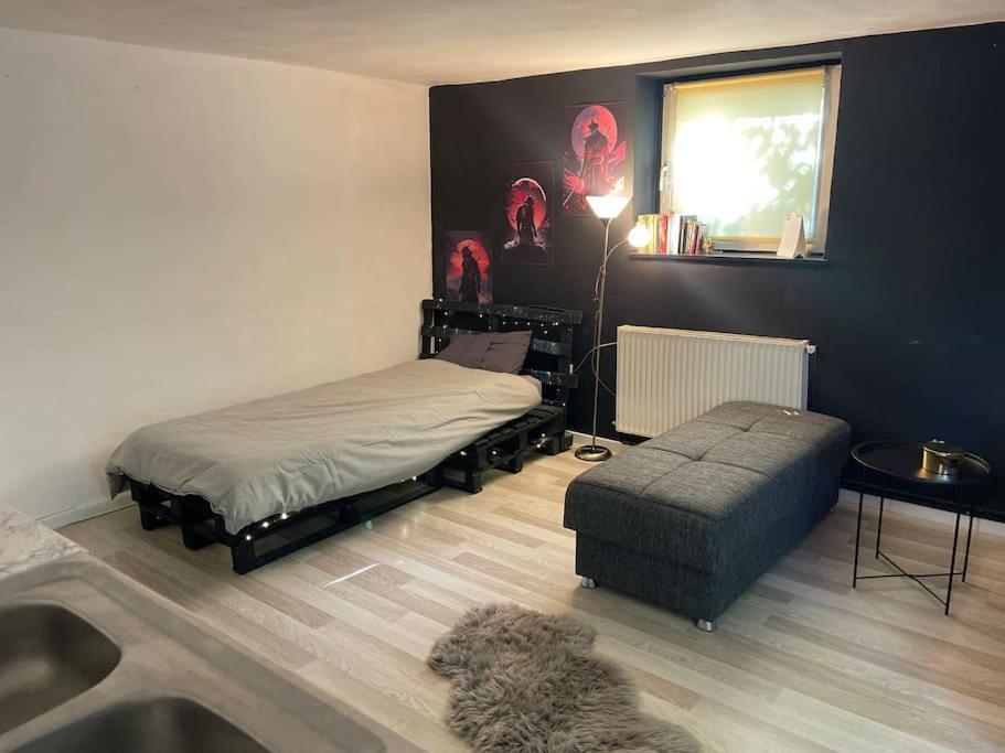 Pallet Bed With Lights Small Studio Cluj-Napoca Exterior foto